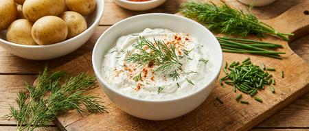 Frischer Quark-Kräuter-Dip Frischer Quark-Kräuter-Dip