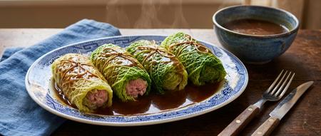 Wirsingrouladen mit Kalbshack Wirsingrouladen mit Kalbshack